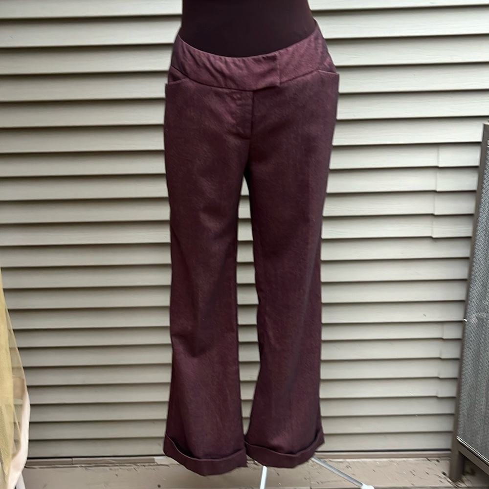 Latina Life office pants in burgundy size 8T (31” inseam)